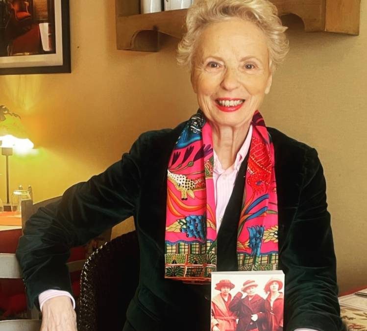 Claudine Monteil, historienne et diplomate, est notre invitée du Mardi 04 avril au Café de Flore